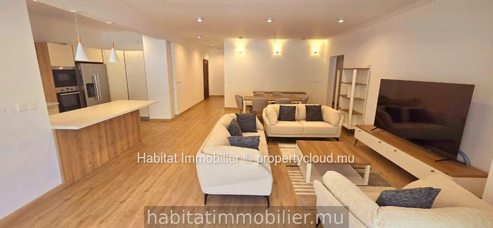 Découvrez ce magnifique appartement de 199 m², meublé et équipé, situé à Moka. Profitez d'une vue spectaculaire et di...