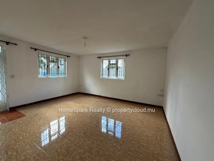 2-Bedroom Apartment for Rent – Rose Hill