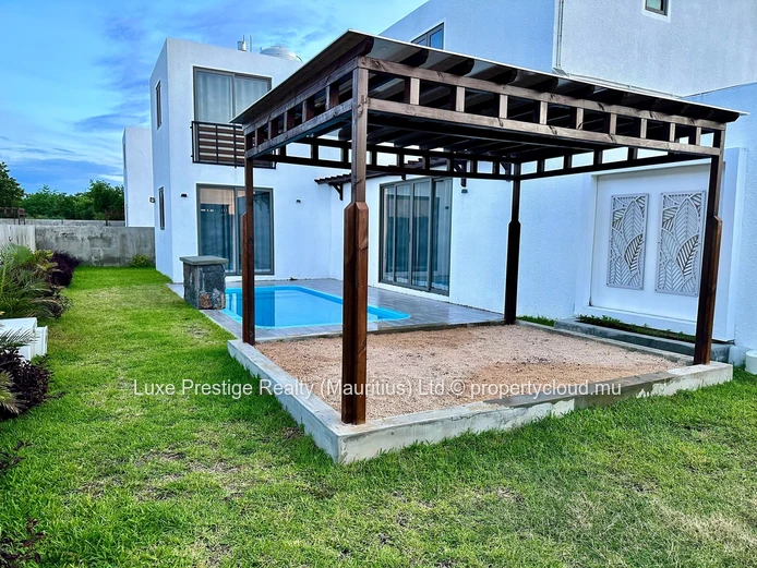 3-Bedroom Fully Equipped Villa with Private Pool & Large Garden for Rent in Grand Baie