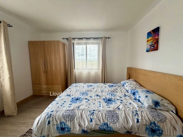 2-Bedroom Apartment with Rooftop and Sea Views Near Cascavelle