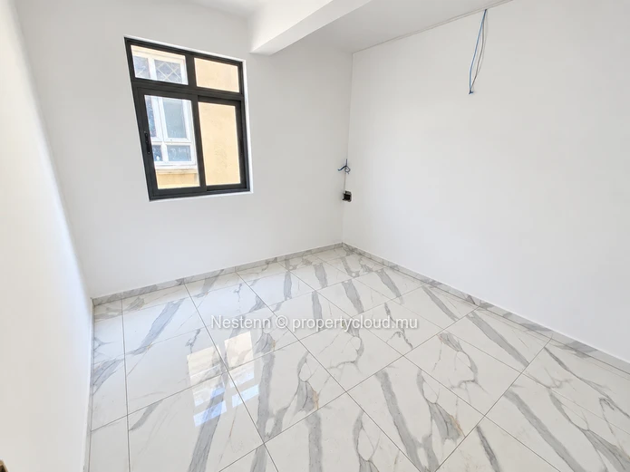 Appartement neuf de 2 chambres en bord de mer