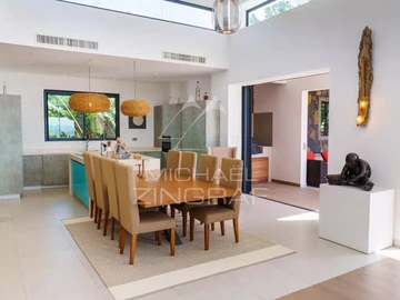 4 Bedroom Villa
