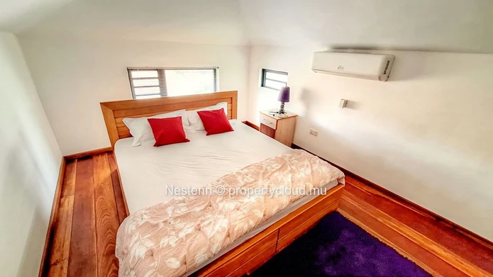 Modern 4-bed house in a beautiful garden