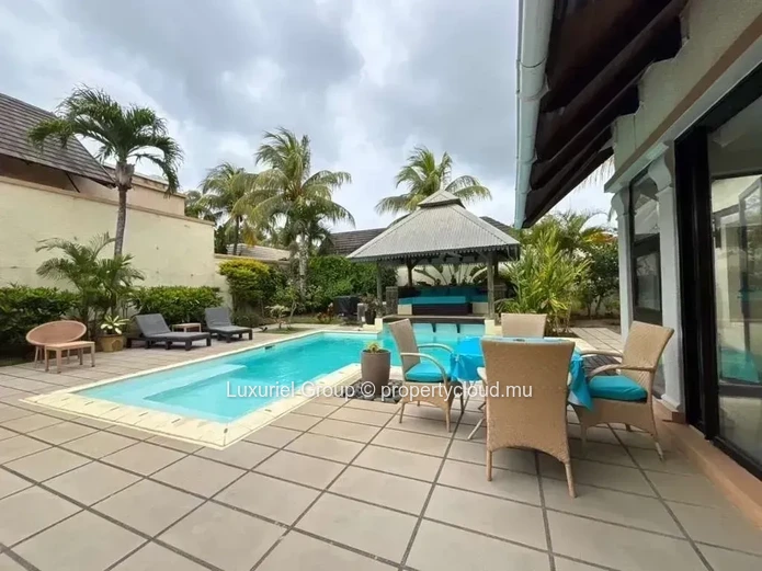 Villa moderne 3 chambres en suite avec piscine privée