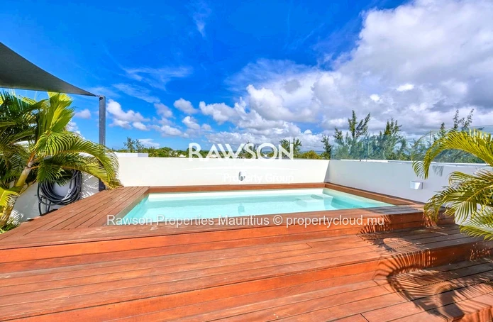 Pas Loin De La Mer, Penthouse A Vendre A Pereybere