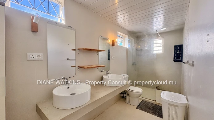 À vendre – Maison 3 chambres avec fort potentiel d'investissement et de valorisation à Tamarin Résidentiel