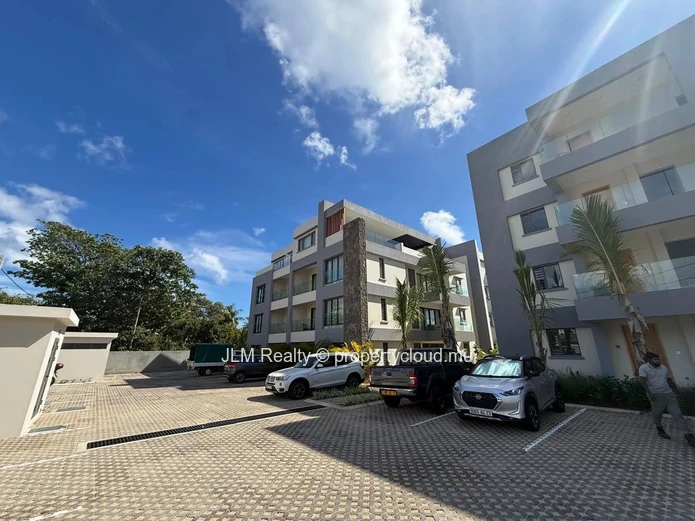 À louer : Appartement meublé de 3 chambres avec terrasse et piscine à Péreybère, Île Maurice