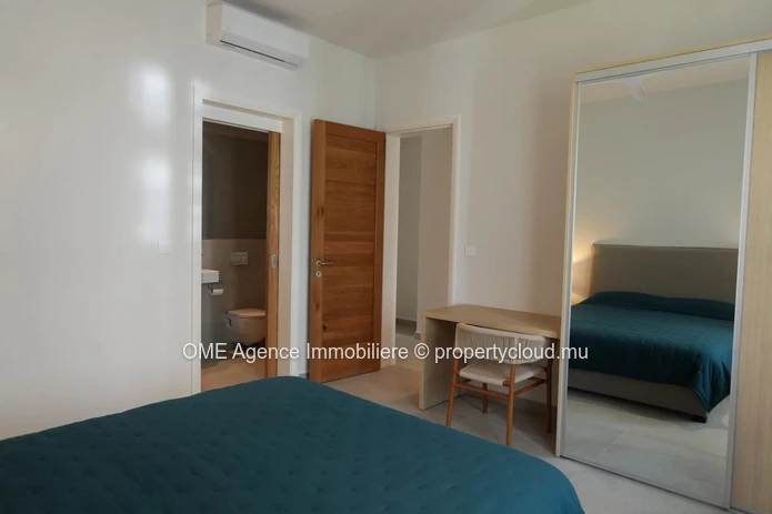 Spacious 4-Bedroom Apartment with Mountain View