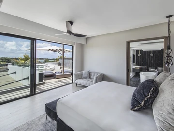 5 Bedroom Villa