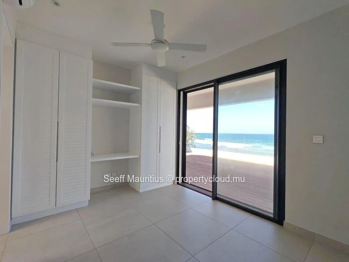 Penthouse Signature – Élégance tropicale à Poste Lafayette