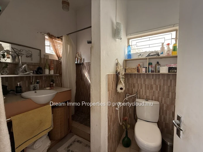 Charmante maison en bord de mer avec accès direct à la mer à Baie du Tombeau – Ile Maurice