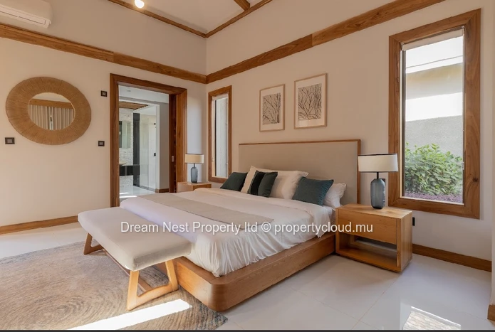 Tropical Elegance – 4-Bedroom Villa Steps from the Beach in North Mauritius
