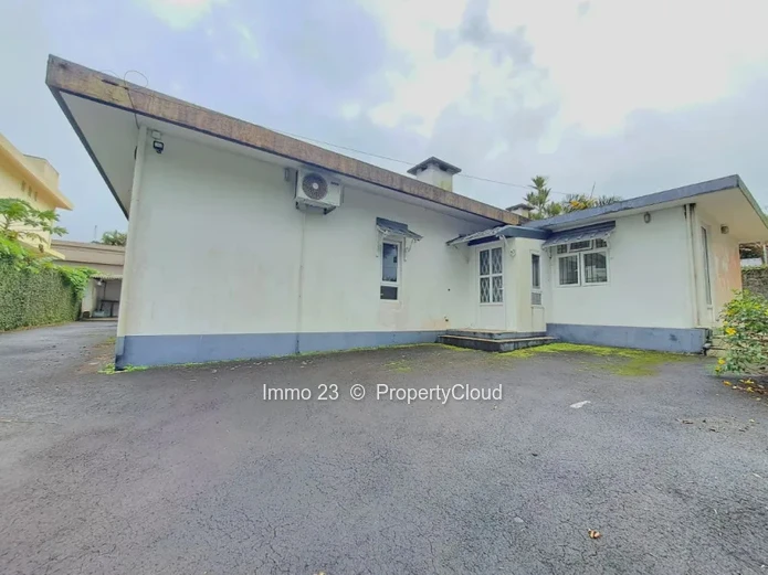 House / Villa - 5 bedrooms - Curepipe - Ref. MA99685VE