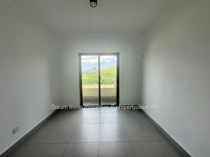 Bel Appartement 3 Chambres Avec Vue Montagne À Phoenix – Ile Maurice