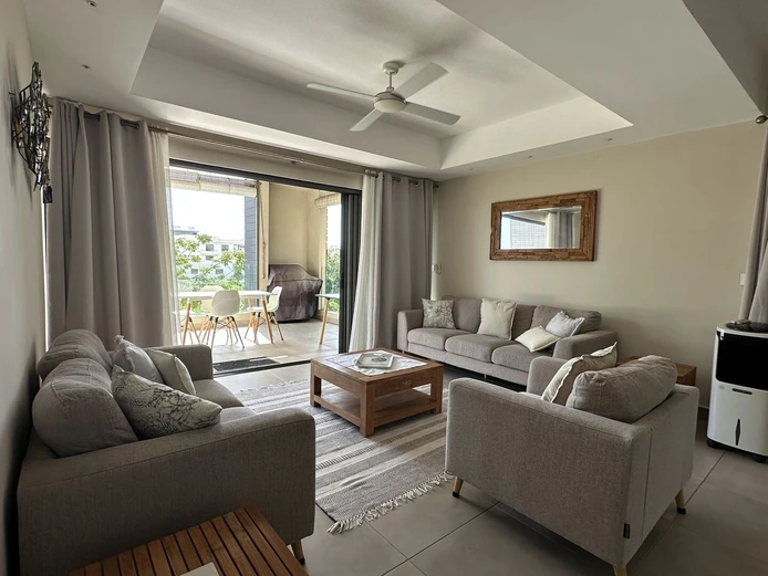 Pereybere - 2-bedroom penthouse (Sole Mandate)