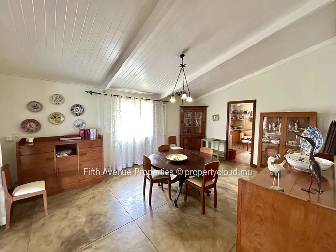 BLACK RIVER - 3 Bedrooms villa with seaview