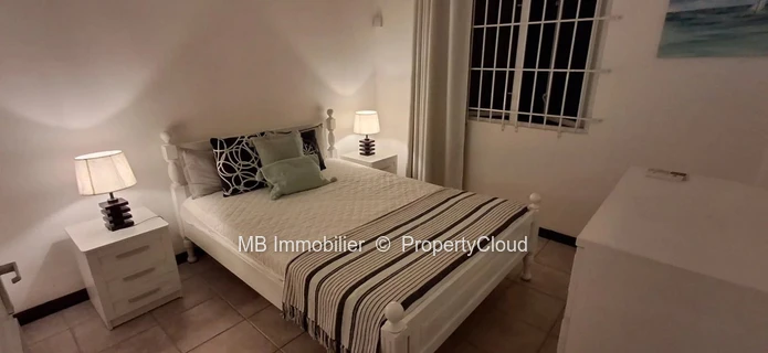 Duplex à louer à Bain Boeuf – 3 chambres avec piscine privée