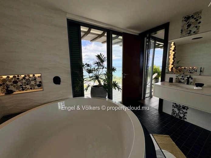 FOR SALE - Exceptional Private Villa with Uninterrupted Panoramic Views in Black River
