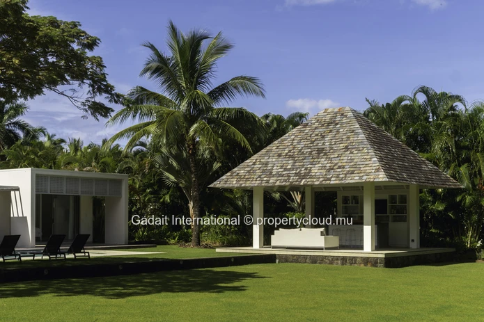 Exclusive property of 2 093 m² with swimming pool - Anahita Golf Resort, Mauritius