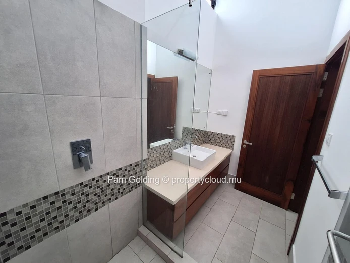Penthouse de 3 chambres avec vue panoramique sur la mer | Résidences La Tourelle Ocean View, Tamarin.