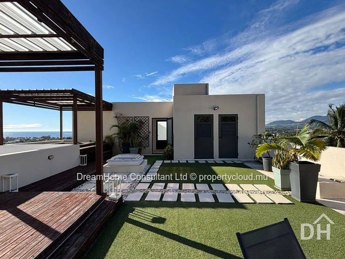 Élégant Penthouse de 3 Chambres avec Vue sur l'Océan & Jacuzzi | Tamarin