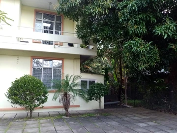 Office for rent close to amenities 