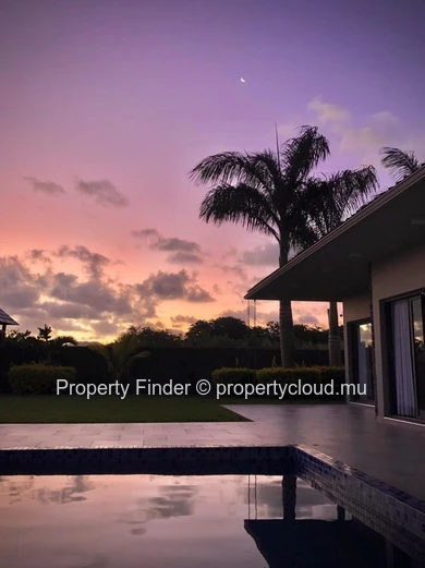 Sumptuous villa for sale in Vieux Grand Port