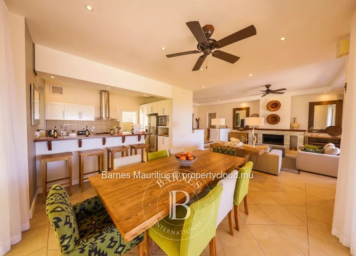 BEL OMBRE - VEFA - Villa avec vue sur le golf et les montagnes - 3 chambres