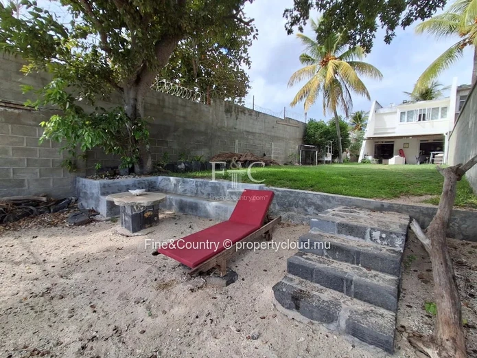 For Rent– Waterfront 3 to 4 Bedroom House in Baie du Tombeau
