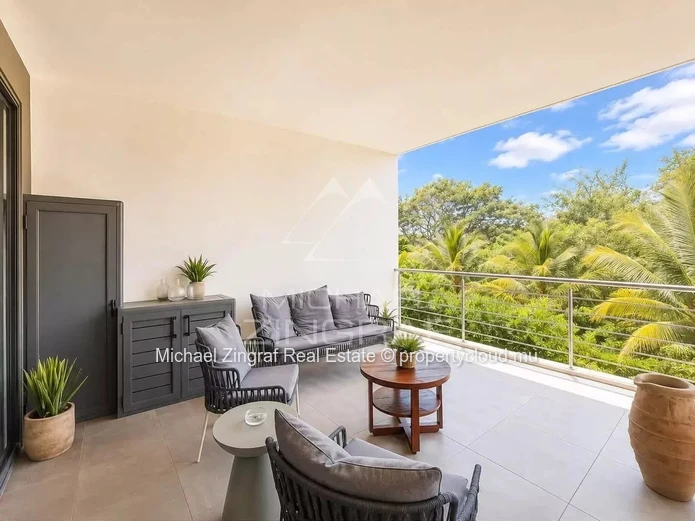 Élégant Appartement 3 Chambres avec Rooftop Privé à Flic en Flac