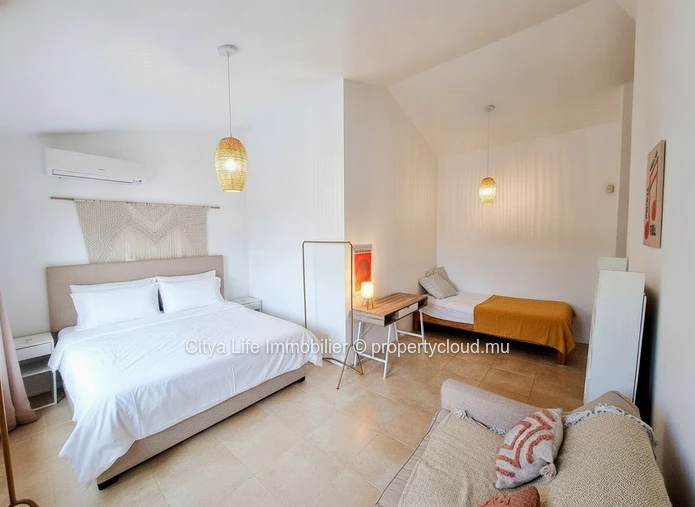 Maison meublée 4 chambres avec piscine à louer à Péreybère