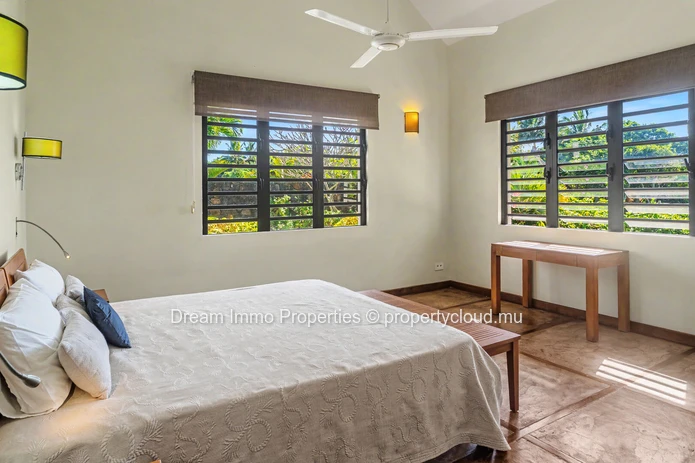 Exclusive 4-bedroom beachfront villa with private pool & ocean view in Poste de Flacq – Mauritius