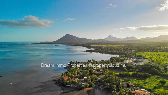 Sublime Sea & Mountain View Penthouses With Private Pool In Tamarin – Mauritius 
