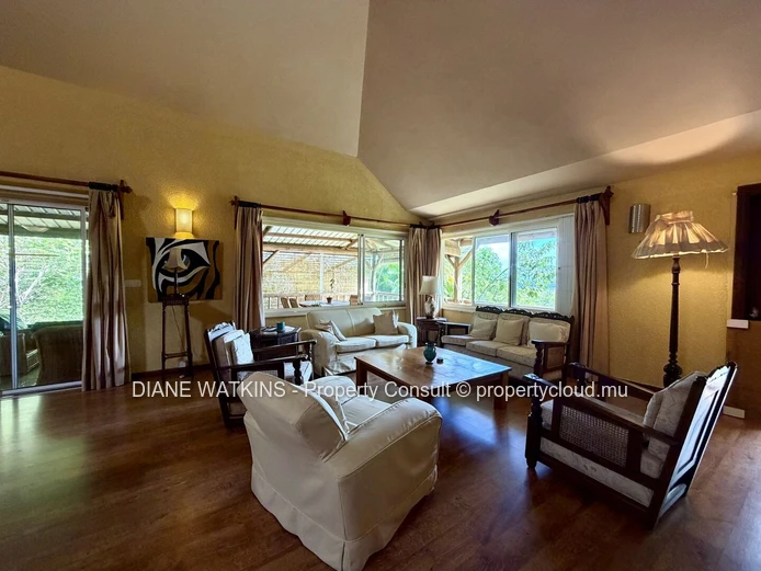 À Vendre – Charmante Maison de Caractère avec Vue Panoramique sur l’Océan et les Montagnes à Sorèze