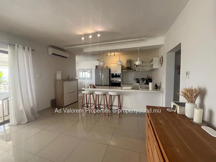 Superbe Penthouse Meublé à Louer à Black River – 150 m² (Mandat exclusif)