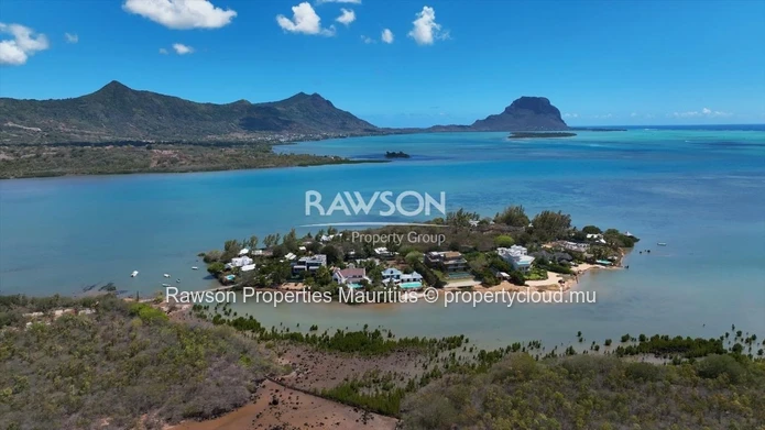 3 Bedroom Apartment For Sale in Petite Riviere Noire