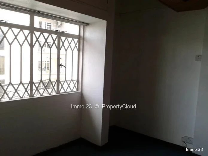 Bureau - 4000m2 - Quatre Bornes - Ref. BU347750LO