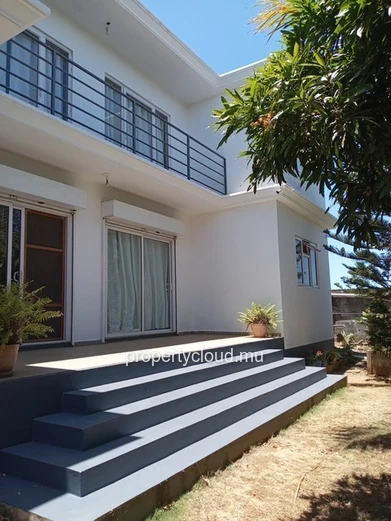 Large and beautiful family villa for sale – Grand Gaube