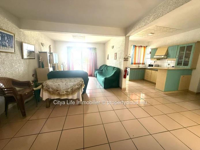 Charming Furnished Apartment with Sea Views in Flic en Flac