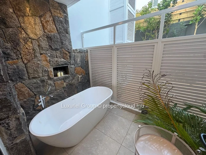 Pointe Aux Canonniers – Prestige Seafront Residence – Direct Beach Access