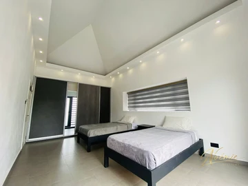 4 Bedroom Townhouse, Duplex