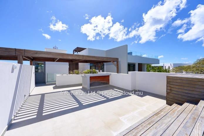 Appartement à Vendre Pointe aux Canonniers – Rooftop Privatif avec Piscine, Vue Mer, Résidence Premium | Accessible É...