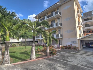 Apartment residential complex, 4 units, in Belle Mare