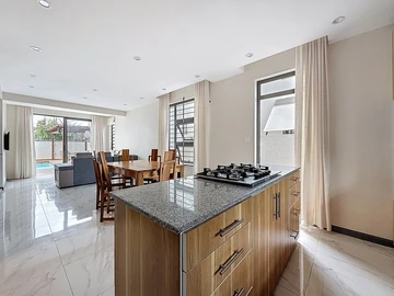 5 Bedroom House