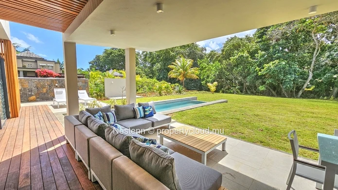 Captivating Elegance : Explore this modern villa