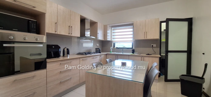 Furnished 3-Bedroom Apartment, Vacoas 