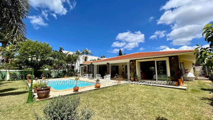 Villa privée sur la côte Ouest avec superbe vue montagne