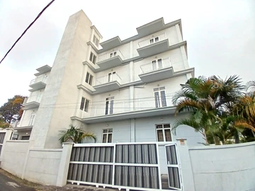 Residential Building with 8 apartments  for sale eau coulée curepipe 