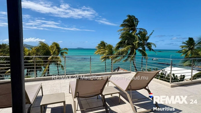 Luxury Penthouse with Exceptional Sea Views in Bain Boeuf
