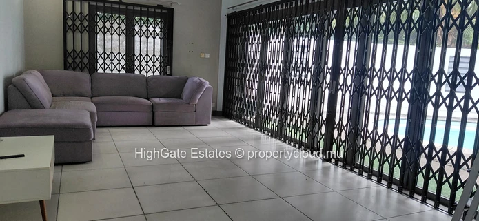 Villa 4 Chambres A Petite Riviere Noire 